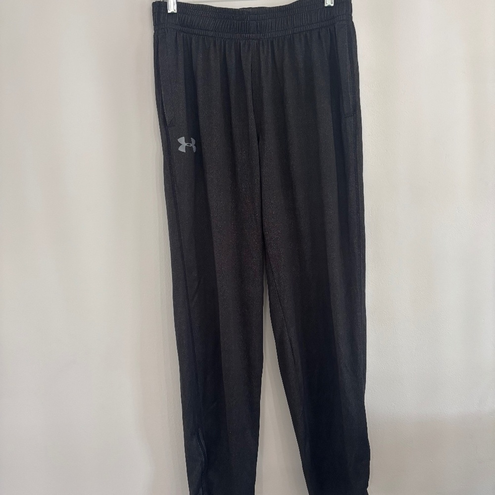 Under Armour Men’s Loose-Fit Lightweight Sweatpants (Black) – Size Large